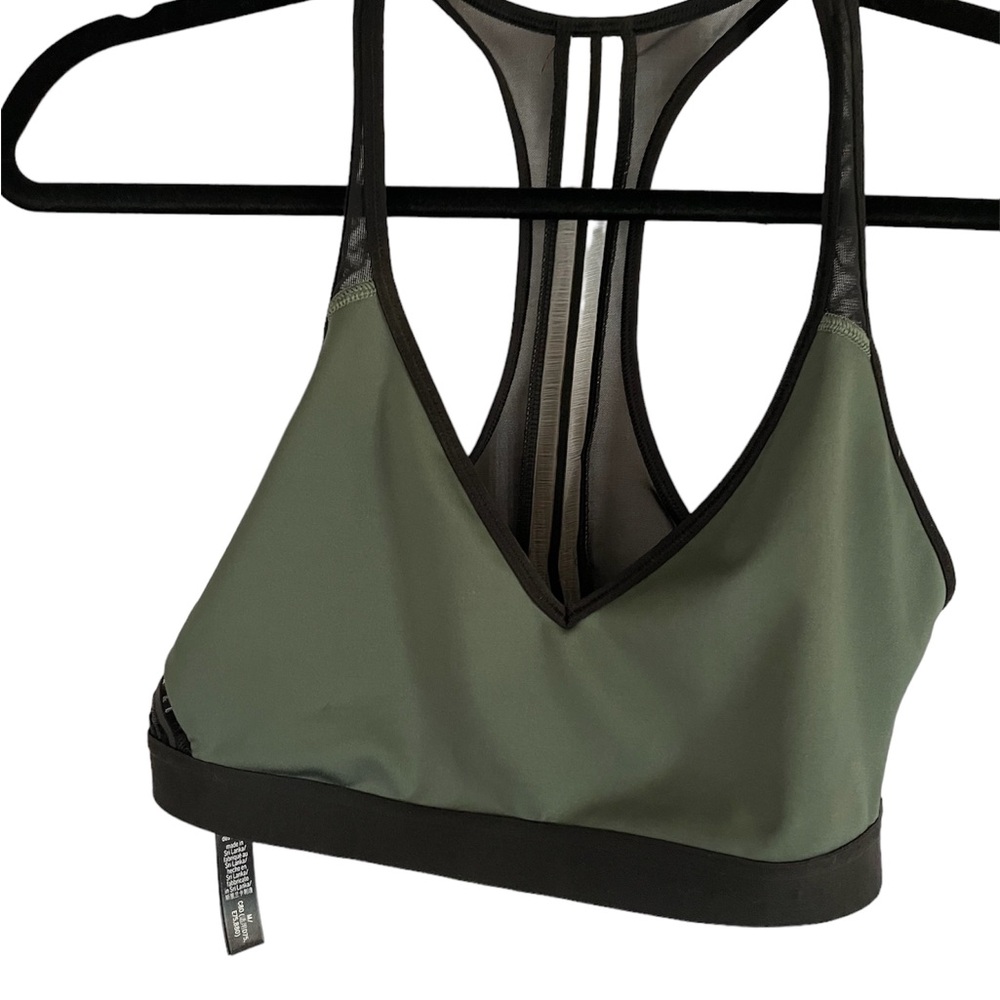 NWOT Victoria’s Secret sports bra.